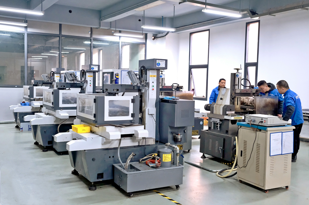廠(chǎng)區(qū)風(fēng)貌12